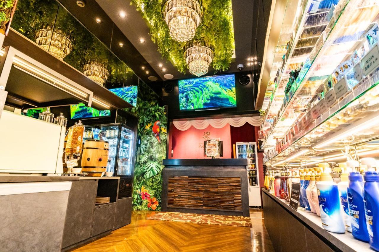 Petit Bali Forest Shinjuku SanchōMe Токио Экстерьер фото
