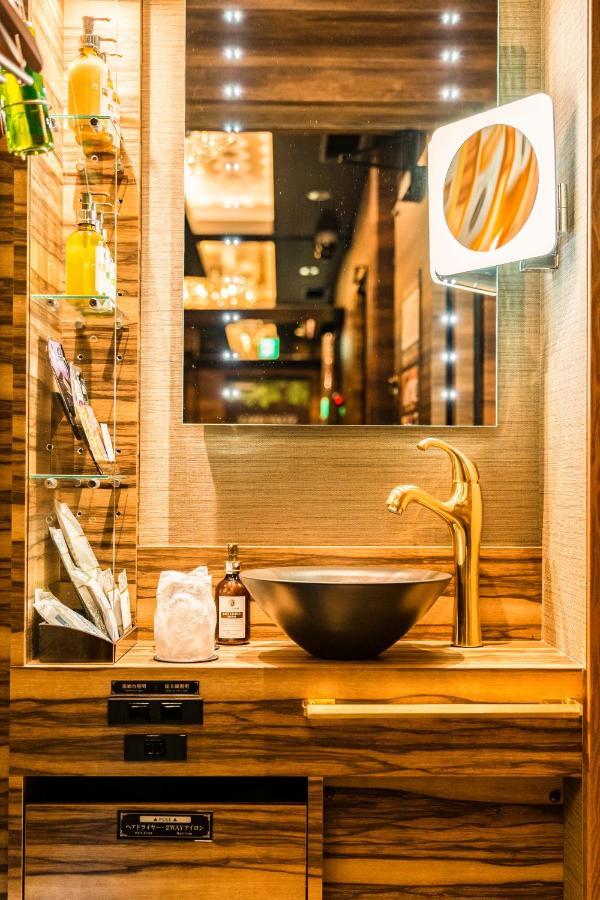 Petit Bali Forest Shinjuku SanchōMe Токио Экстерьер фото